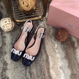 미우미우 신상 펌프스 57180 네이비