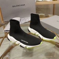 발렌시아가 신상 남여공용 스피드러너 565843