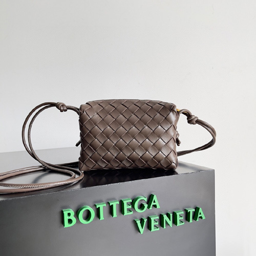 보테가 미니 루프 카메라 백 723547-5