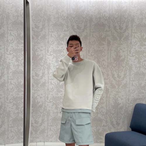 디올 남여공용 맨투맨  D84328