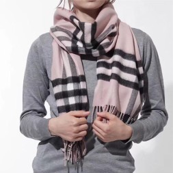 버버리 신상 스카프 BB3621
