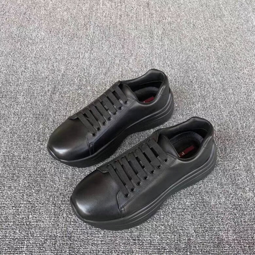 프라다 남성용 신상 스니커즈 F0690