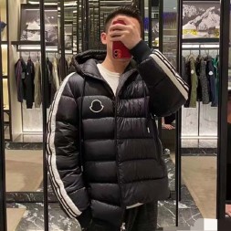 몽클레어 남여공용 패딩 MC3503