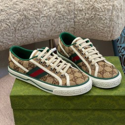 구찌 남여공용 스니커즈 670439-1