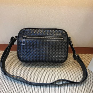 보테가 신상 크로스백  V7624 블랙