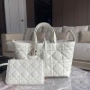 디올 TOUJOURS 미디엄 백 M2821 화이트