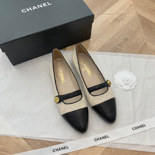 샤넬 신상 로퍼 G34335 무광 화이트