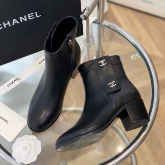 샤넬 신상 앵글부츠 G34366