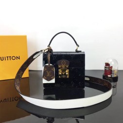 루이비통 스프링 스트리트 M90375