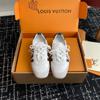 루이비통 여성용 스니커즈  M0579-6