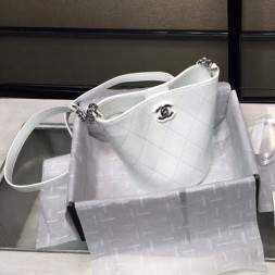 샤넬 신상 에나멜 버킷백 A8117 화이트