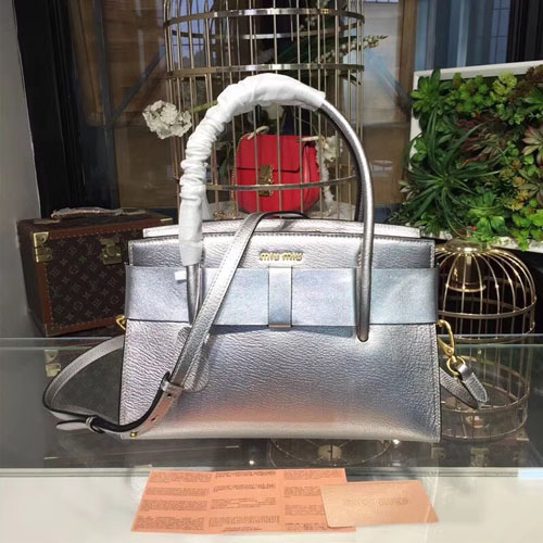 미우미우 마드라스 보우 토트백 5BA055 실버