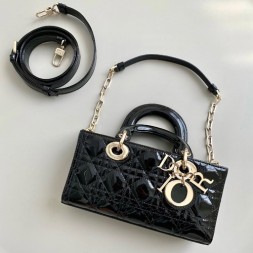 디올  LADY D-JOY 스몰백 M0613 유광 블랙