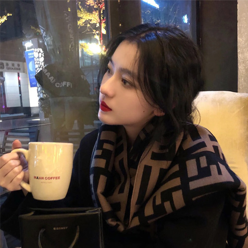 펜디 신상 스카프 FD70224-1