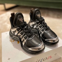 루이비통 LV 아치라이트 스니커즈 1A5C1Q