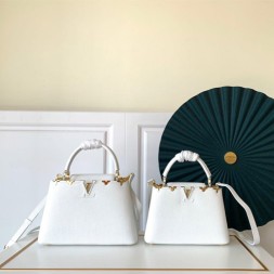 루이비통 신상 카퓌신 M54663 화이트