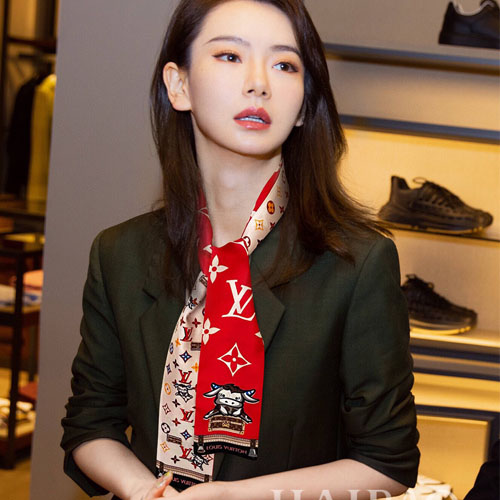 루이비통 신상 방도 스카프 MP2304 레드