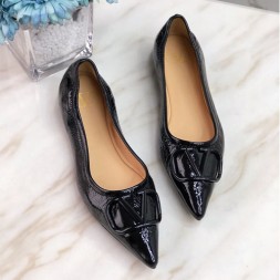 발렌티노 신상  펌프스 2S0S10-2 블랙