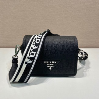 프라다 레더 숄더백 1BD332-4