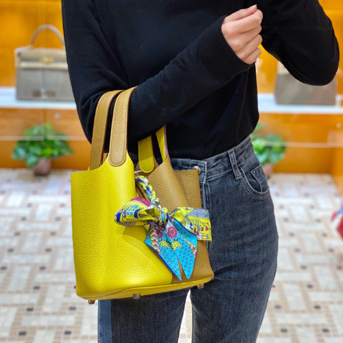 에르메스 피코탄 18 올수공 HM1881-4