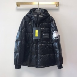 몽클레어&프라그먼트 남여공용 패딩 MC3468 블랙