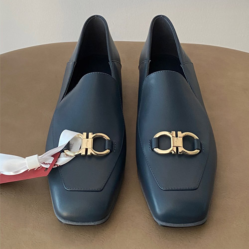 페레가모 신상 로퍼 F38101-3