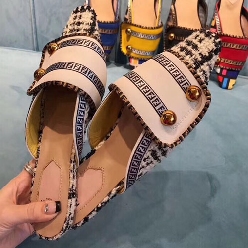 펜디 신상 슬리퍼 FD46047 화이트