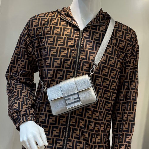 펜디 남여공용 바게트 벨트백 EN568 실버