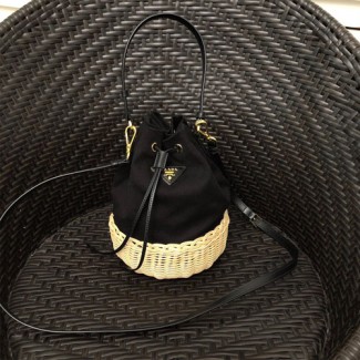 프라다 라탄 버킷백 1BH115 블랙