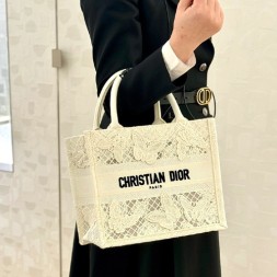 디올 뉴스몰 북 토트백 M1265 화이트