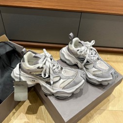 발렌시아가 남여공용 운동화 656074-4