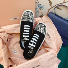 미우미우 신상 스니커즈 57231 블랙