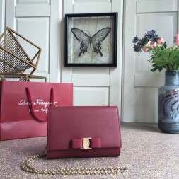 페레가모 지니 체인 숄더백 22B558 버건디