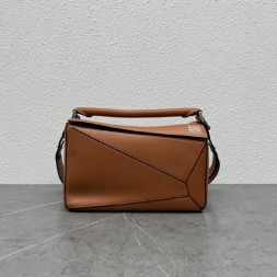 로에베 퍼즐백 미듐 11023-4