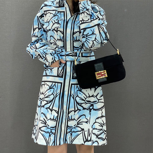 펜디 스웨이드 바게트백 8BT319 블랙