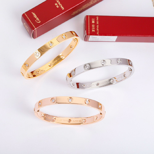 까르띠에 신상 팔찌 CA92552