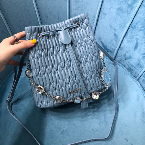 미우미우 나파가죽 버킷백 5BE050 블루