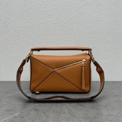 로에베 퍼즐백 미듐 11023-5