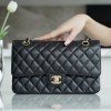  샤넬 점보백 미듐 A1112 캐비어 블랙 금장