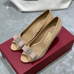 페레가모 신상 펌프스 F38078-1 베이지