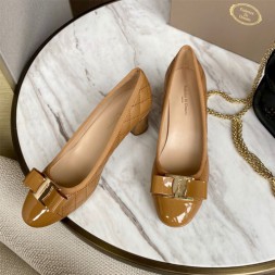 페레가모 신상 로퍼 F38099 카멜