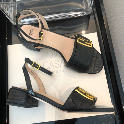 펜디 여성용 신상 샌들 FD46090