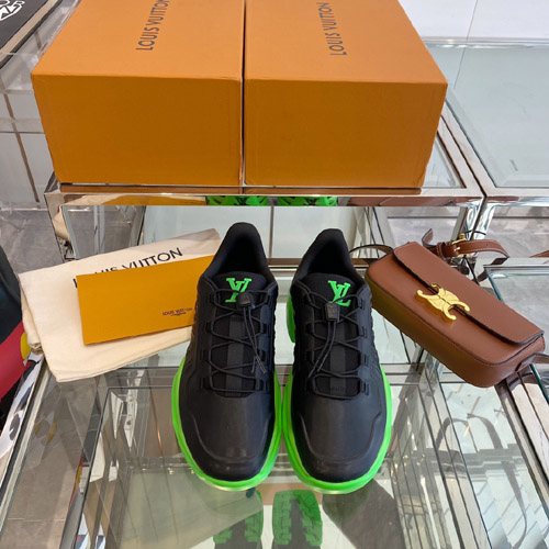 루이비통 남성용 스니커즈  M0410-3