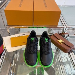 루이비통 남성용 스니커즈  M0410-3