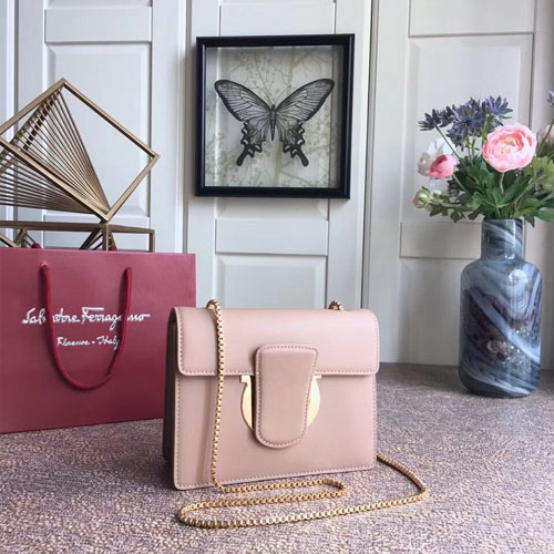 페레가모 탈리아 체인백 21F893 핑크