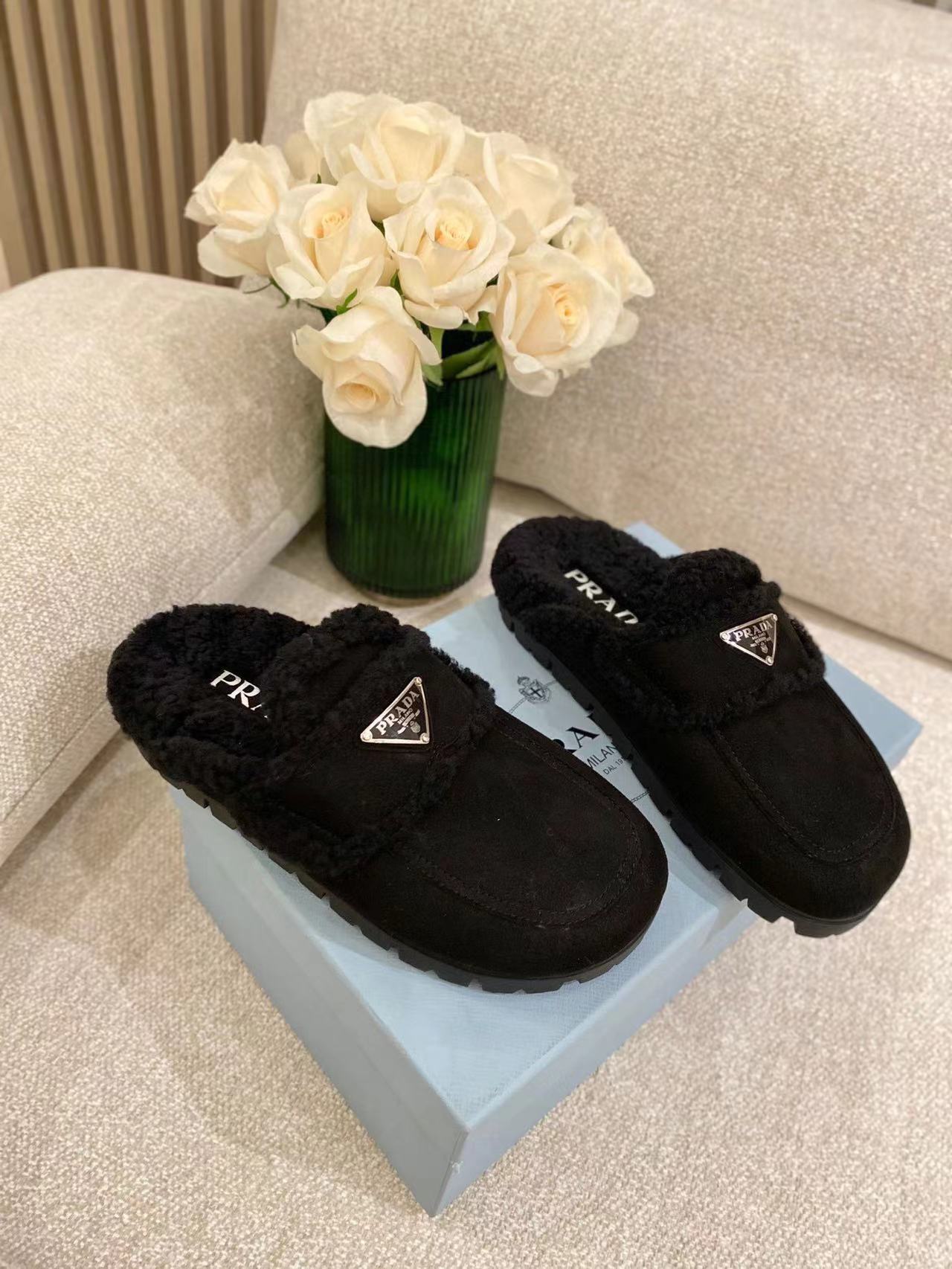 프라다 여성용 슬리퍼 F0815 블랙