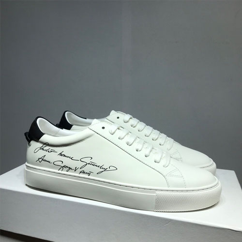 지방시 남여공용 신상 스니커즈 GV39067