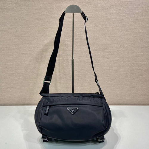 프라다 바이커백 미듐 2VH994