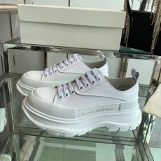 알렉산더 맥퀸  남여공용 스니커즈 586441-1