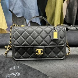 샤넬 22K 렉탱글 탑 핸들 플랩백 AS3653 블랙